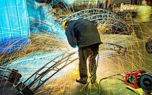 焊接作業(yè)工人 焊接作業(yè)工人